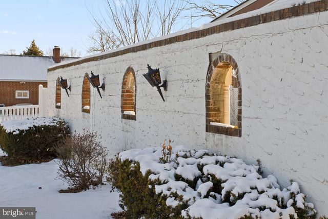 11 DRIALO DR, Allentown, NJ 08501