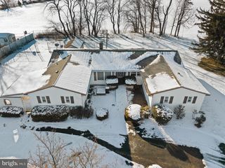 11 DRIALO DR, Allentown, NJ 08501