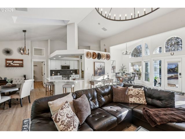 19609 Nw 9TH Ct, Ridgefield, WA 98642