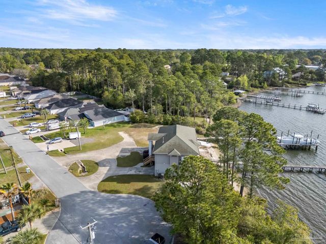 2508 Redoubt Ave, Pensacola, FL 32507