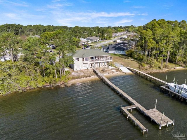 2508 Redoubt Ave, Pensacola, FL 32507