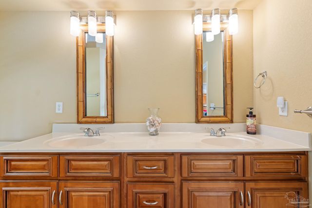 2508 Redoubt Ave, Pensacola, FL 32507