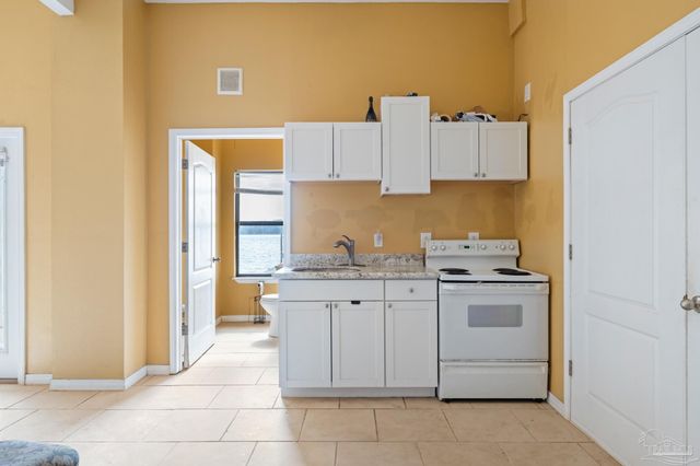 2508 Redoubt Ave, Pensacola, FL 32507