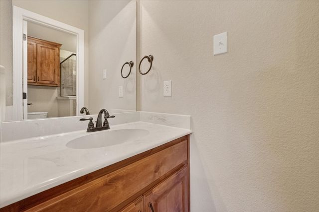 1109 Alexander Court, Midlothian, TX 76065