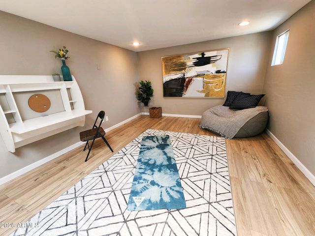 1058 E WHITTON Avenue, Phoenix, AZ 85014