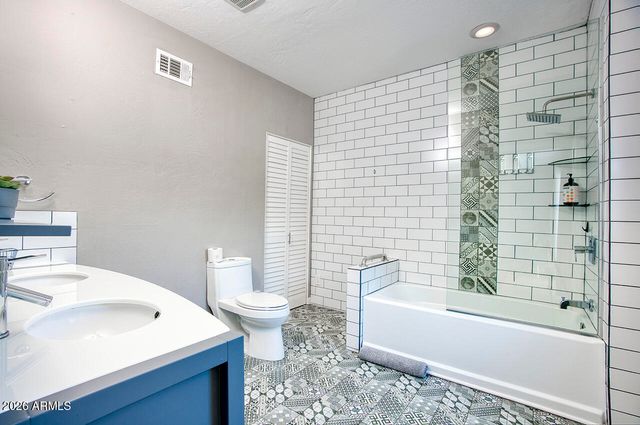 1058 E WHITTON Avenue, Phoenix, AZ 85014
