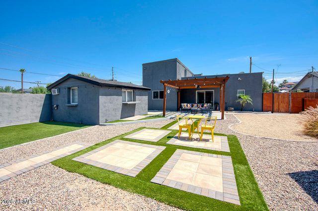 1058 E WHITTON Avenue, Phoenix, AZ 85014