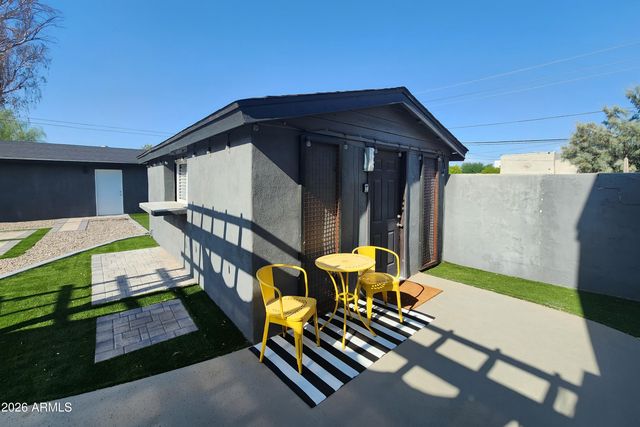 1058 E WHITTON Avenue, Phoenix, AZ 85014