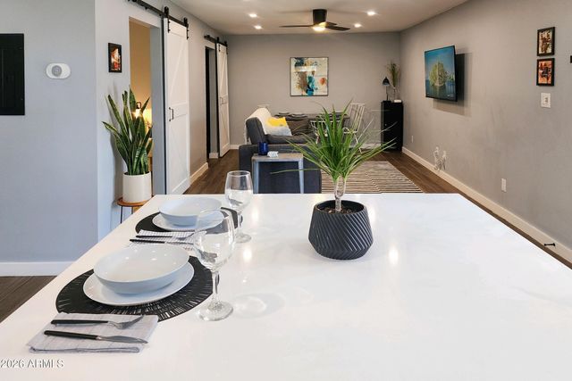 1058 E WHITTON Avenue, Phoenix, AZ 85014