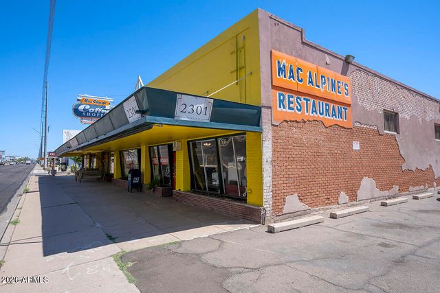 1058 E WHITTON Avenue, Phoenix, AZ 85014