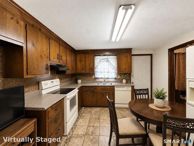 27 Eagleton Drive, Windsor, CT 06095