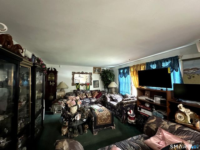 27 Eagleton Drive, Windsor, CT 06095