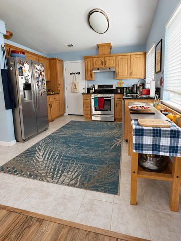 1745 Chilton Dr, Roseville, CA 95747