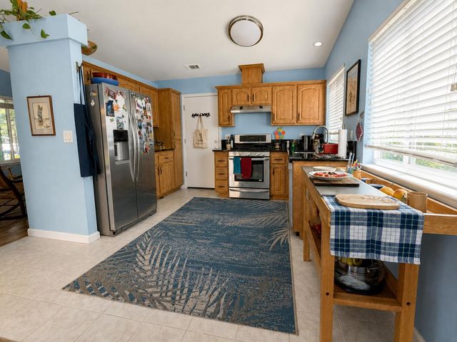 1745 Chilton Dr, Roseville, CA 95747