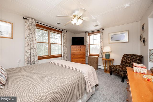 457 FRUIT FARM RD, Royersford, PA 19468