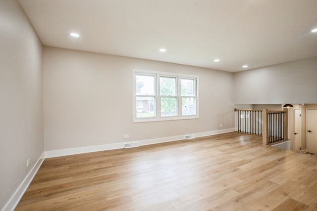 1401 Volkamer Trail, Elk Grove Village, IL 60007