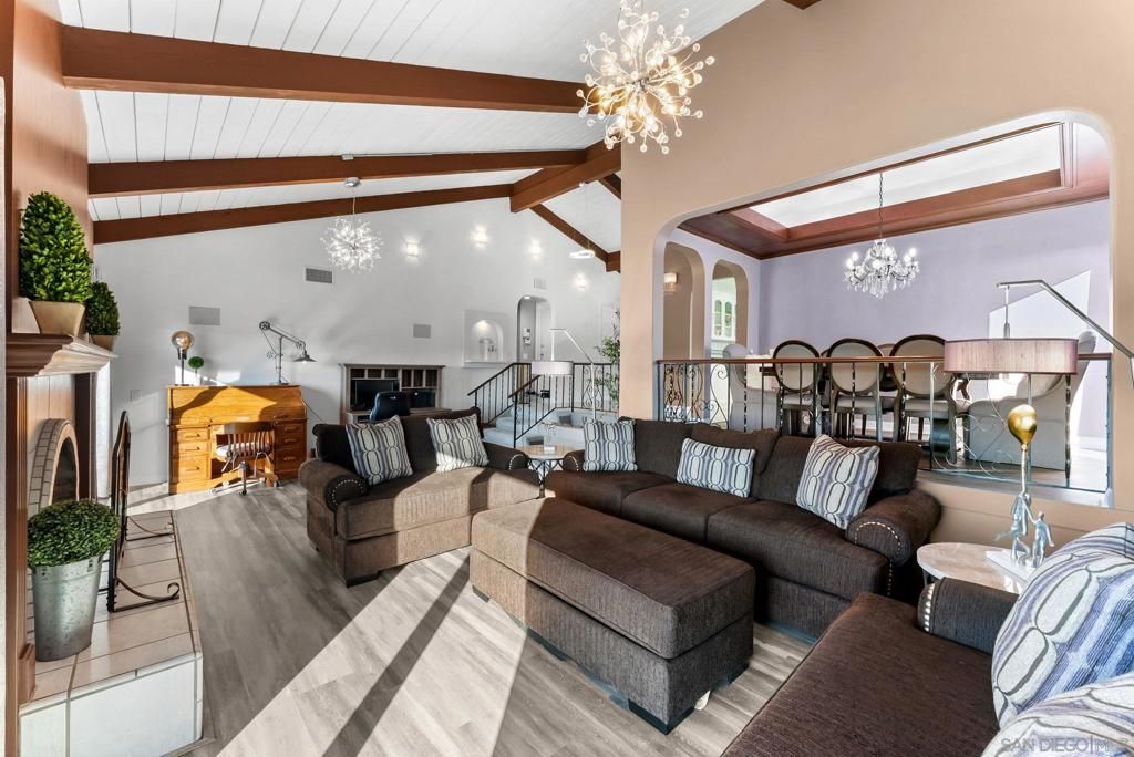 Image 7 of property listing at 803 Omar Drive, Escondido, CA 92025