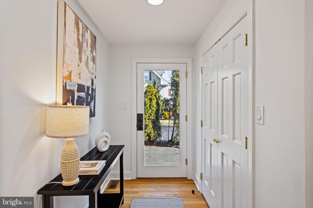 727 E MANOA RD, Havertown, PA 19083