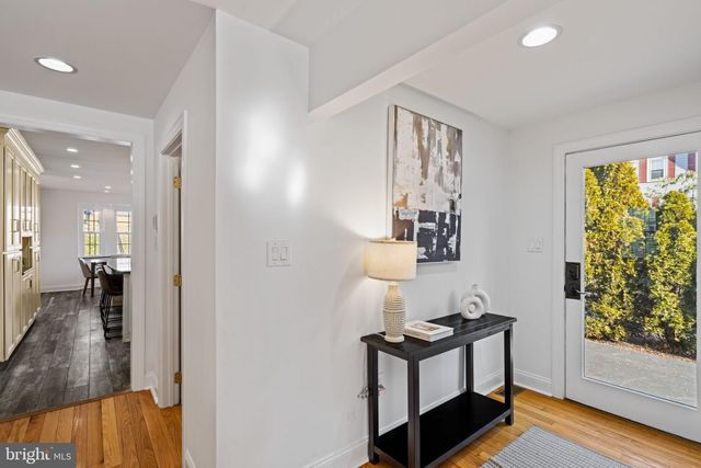 727 E MANOA RD, Havertown, PA 19083