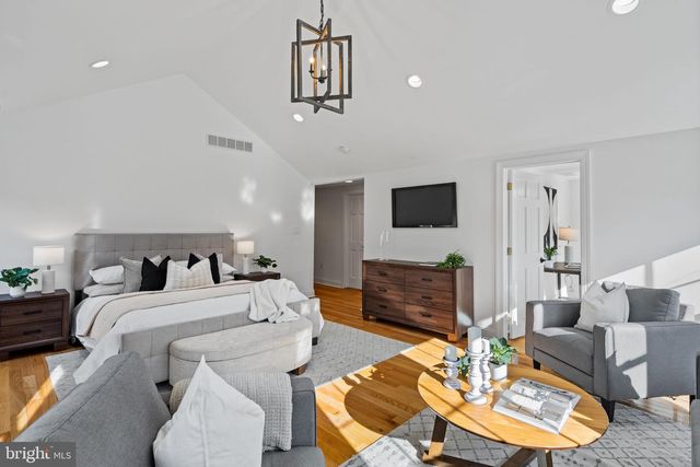 727 E MANOA RD, Havertown, PA 19083