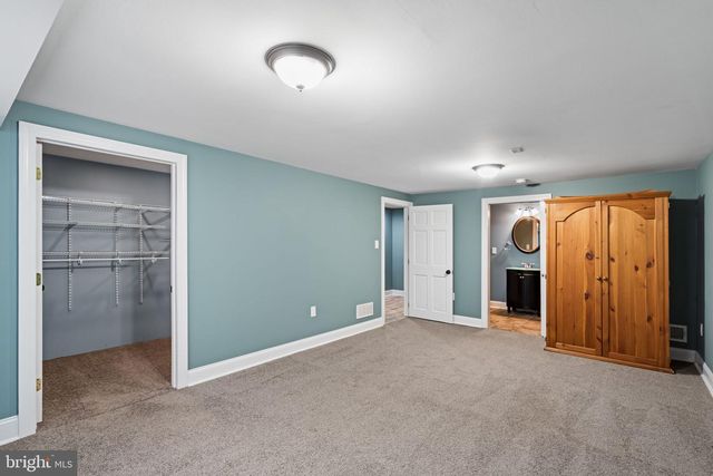 727 E MANOA RD, Havertown, PA 19083