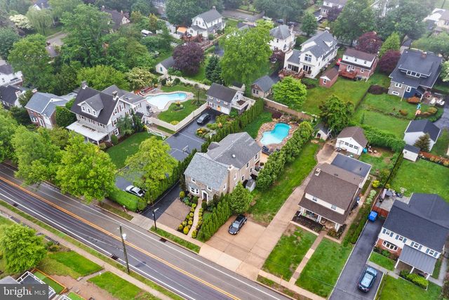 727 E MANOA RD, Havertown, PA 19083