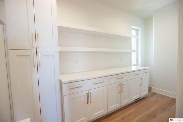 8700 Honeybee Lane, Lincoln, NE 68526