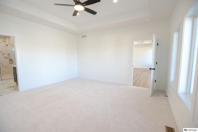 8700 Honeybee Lane, Lincoln, NE 68526