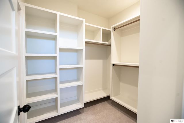 8700 Honeybee Lane, Lincoln, NE 68526