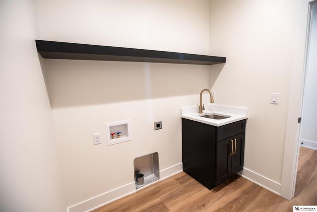 8700 Honeybee Lane, Lincoln, NE 68526