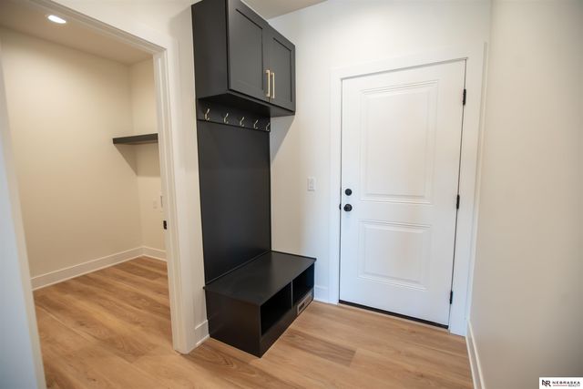 8700 Honeybee Lane, Lincoln, NE 68526