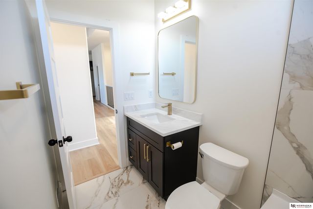 8700 Honeybee Lane, Lincoln, NE 68526