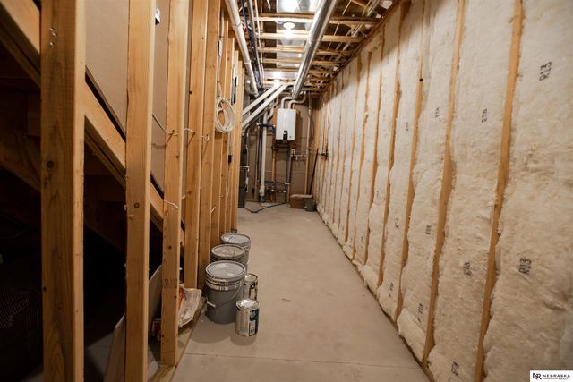 8700 Honeybee Lane, Lincoln, NE 68526