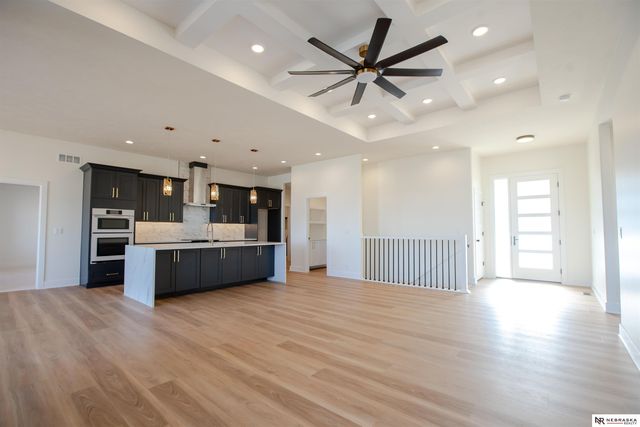 8700 Honeybee Lane, Lincoln, NE 68526