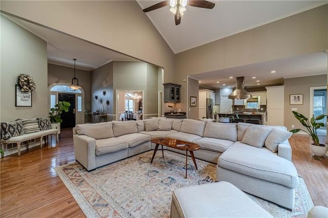 2049 Burgundy Drive, Braselton, GA 30517