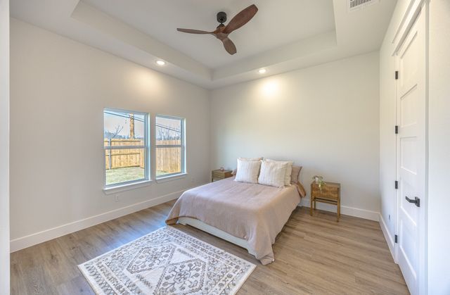 5204 Helmick Avenue, Fort Worth, TX 76107