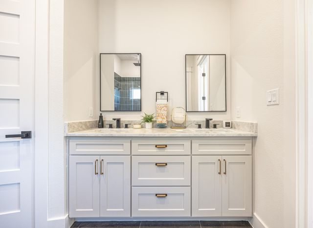 5204 Helmick Avenue, Fort Worth, TX 76107