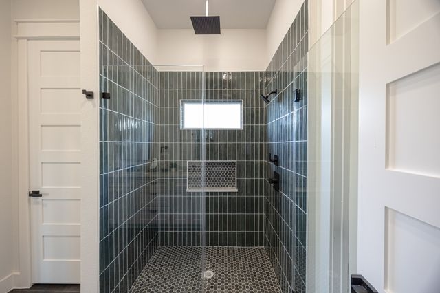 5204 Helmick Avenue, Fort Worth, TX 76107