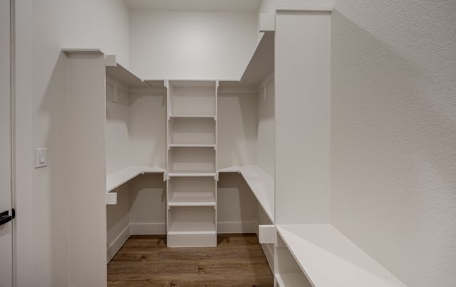 5204 Helmick Avenue, Fort Worth, TX 76107