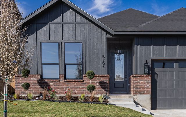 5204 Helmick Avenue, Fort Worth, TX 76107