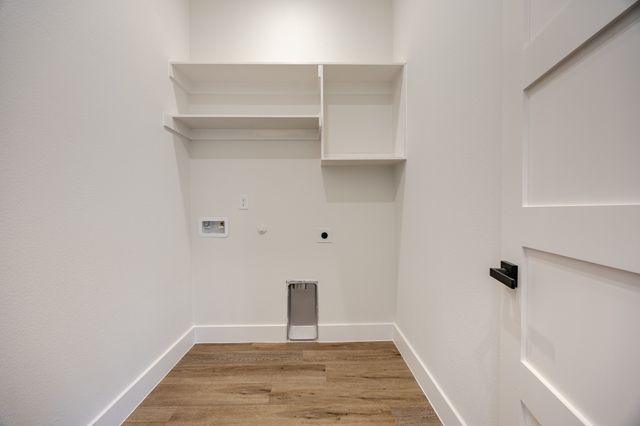 5204 Helmick Avenue, Fort Worth, TX 76107