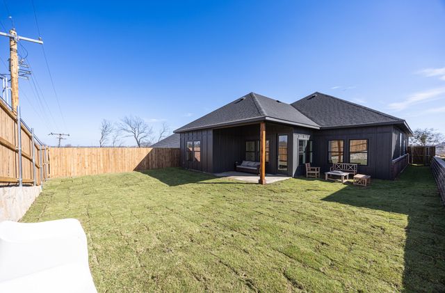 5204 Helmick Avenue, Fort Worth, TX 76107