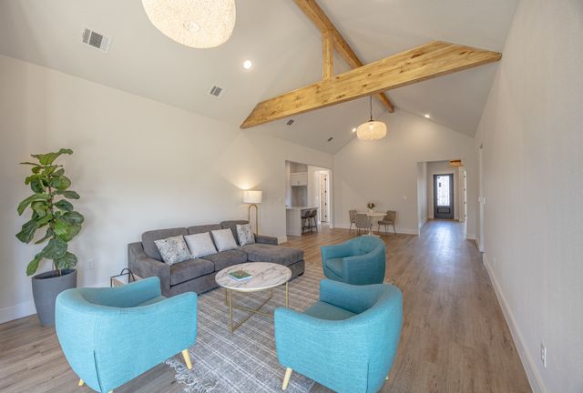 5204 Helmick Avenue, Fort Worth, TX 76107