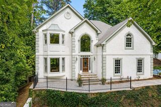 9570 Huntcliff Trace, Sandy Springs, GA 30350