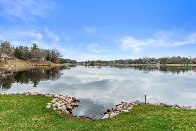 1037 S Archers Way, Nekoosa, WI 54457