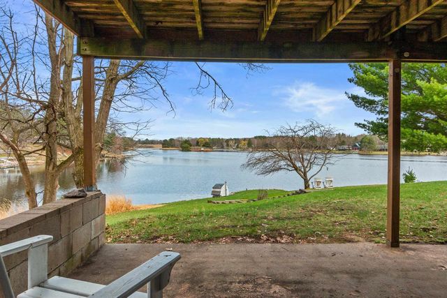 1037 S Archers Way, Nekoosa, WI 54457