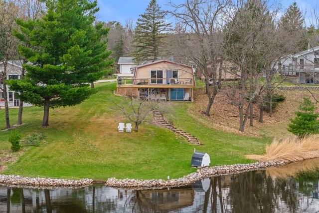 1037 S Archers Way, Nekoosa, WI 54457