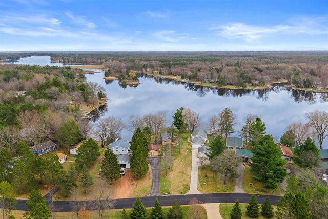 1037 S Archers Way, Nekoosa, WI 54457