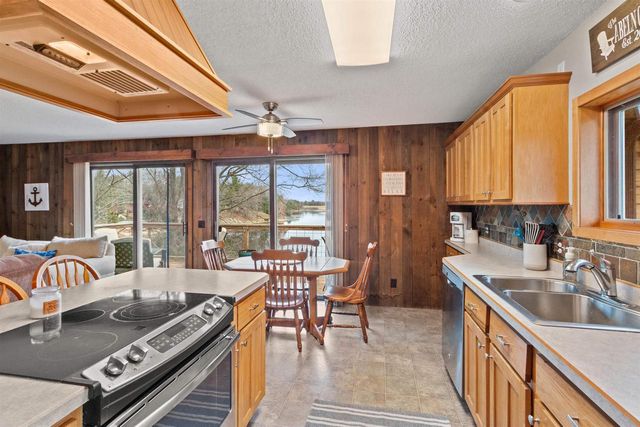 1037 S Archers Way, Nekoosa, WI 54457