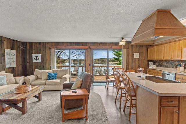 1037 S Archers Way, Nekoosa, WI 54457